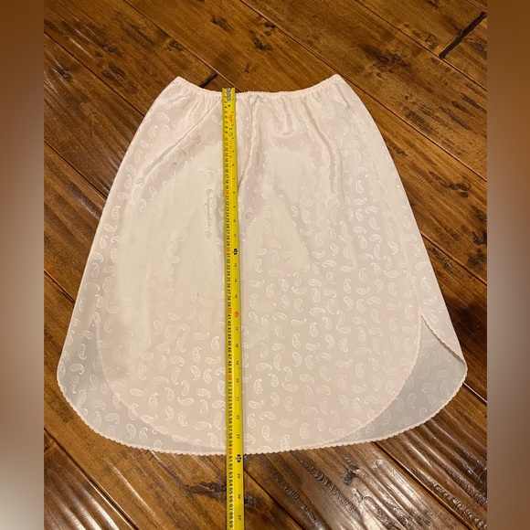 Peach paisley vintage half slip - Picture 5 of 6